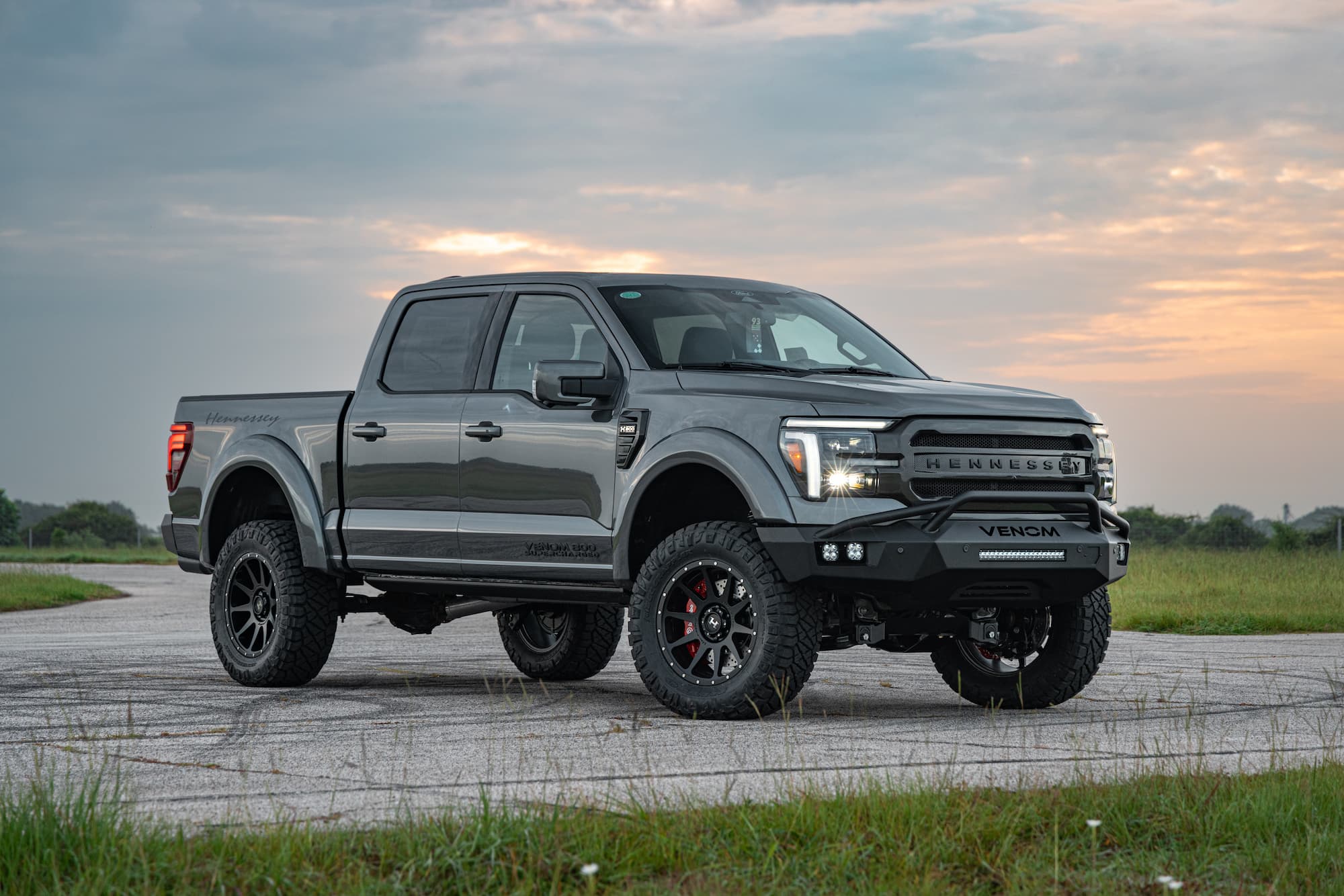 Hennessey Supercharged 'Venom 775' F-150 vs. 2024 Dark Horse Mustang //  Mustang vs F-150, image size:2000x1334