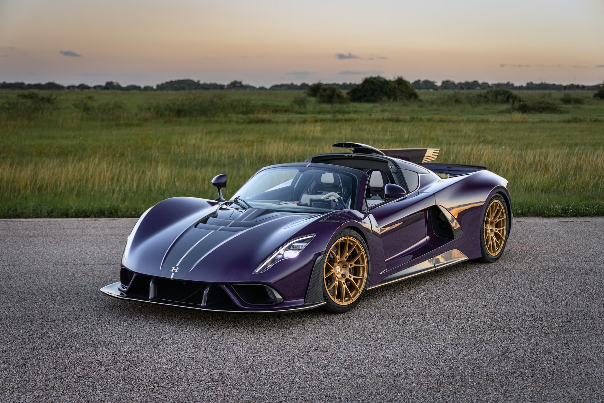 Three Pedals and a Death Wish: Texas Unleashes the Venom F5-M — image 2